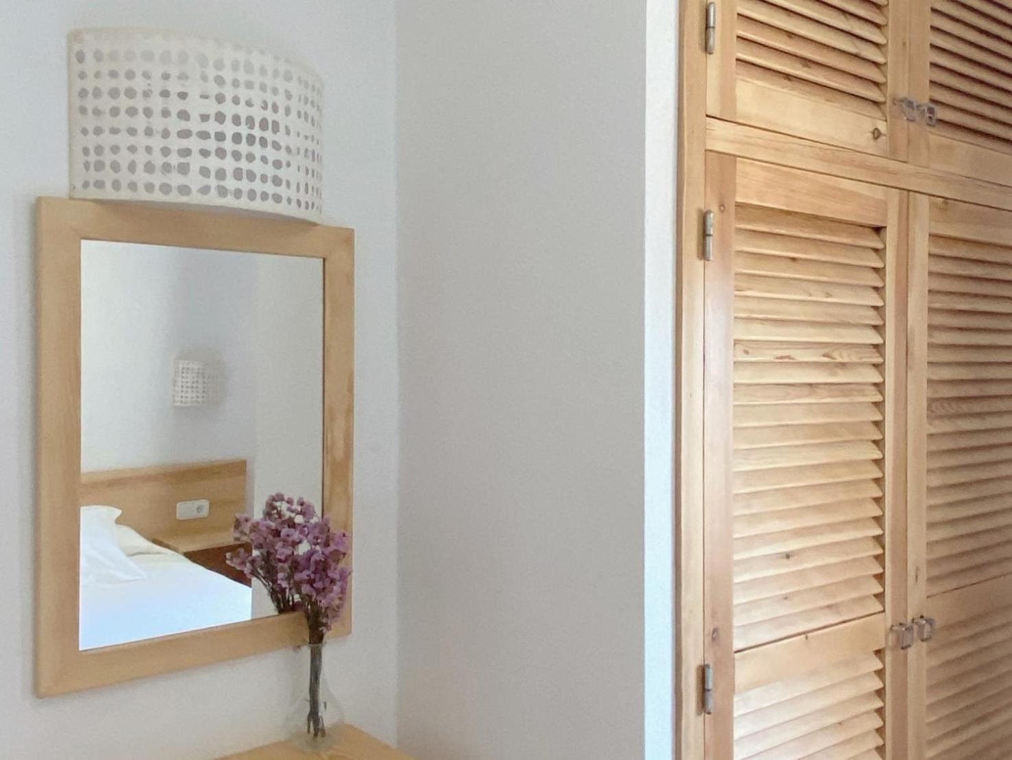 Apartamentos Laura Playa De Migjorn Eksteriør bilde