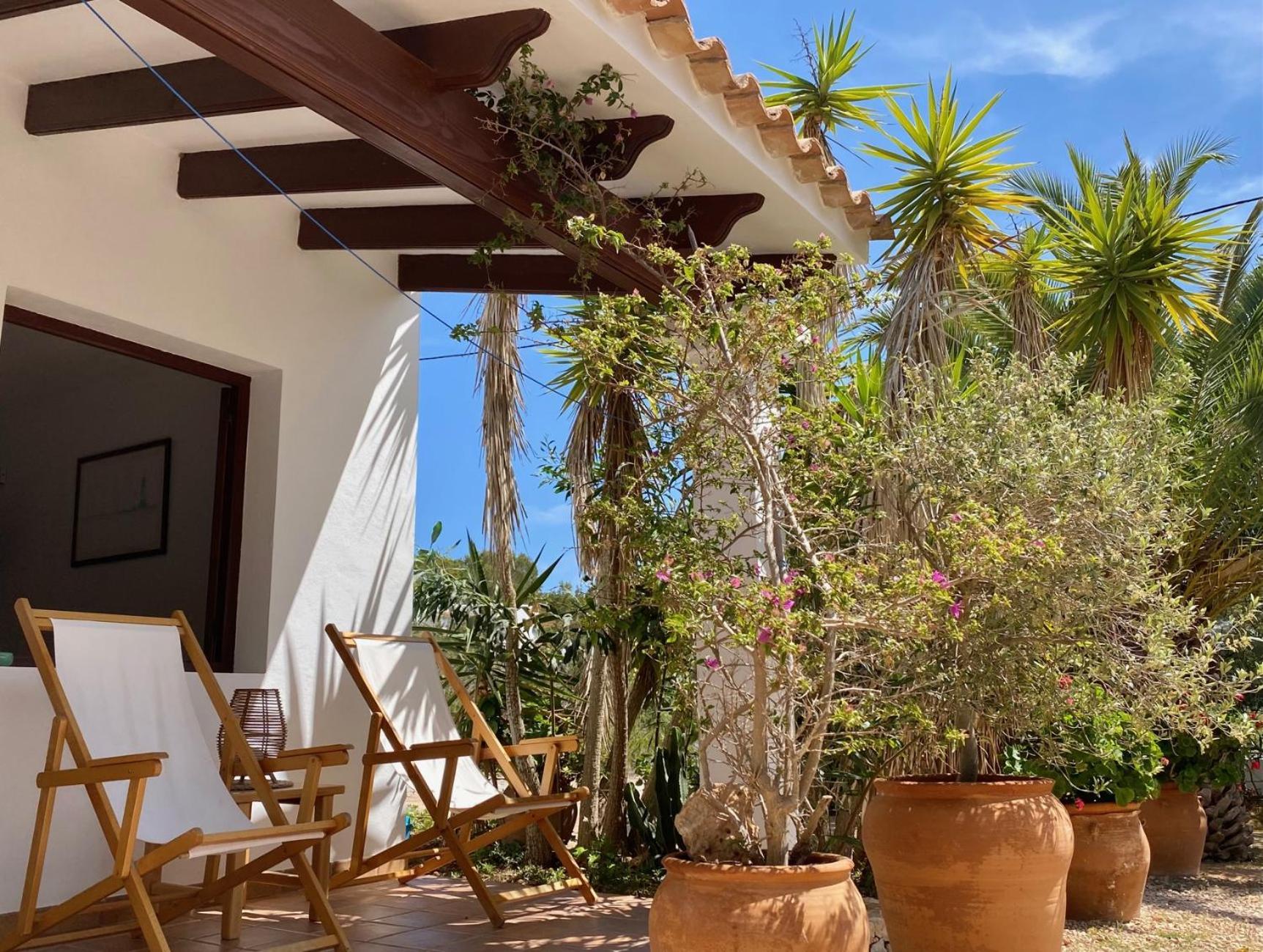 Apartamentos Laura Playa De Migjorn Eksteriør bilde