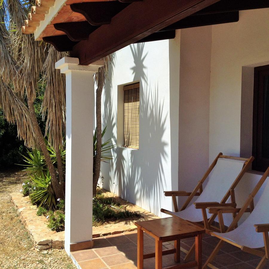 Apartamentos Laura Playa De Migjorn Eksteriør bilde